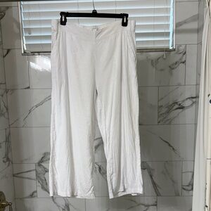 Women's White Capris
